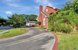 6011 Country Club Drive, Victoria, TX 77904