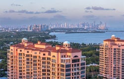 60 Edgewater Dr, Coral Gables, FL 33133
