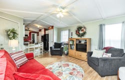 69 Thistle Way, Manchester, NH 03109