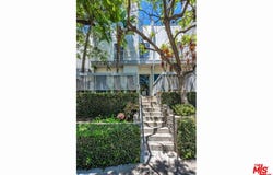 1220 Manning Ave, Los Angeles, CA 90024