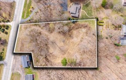 4890 M-63, Coloma, MI 49038