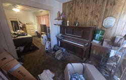 423 W Franklin Way, Dinuba, CA 93618