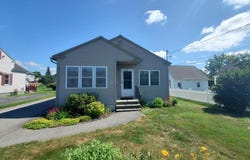 9 Wood Street, Bangor, ME 04401