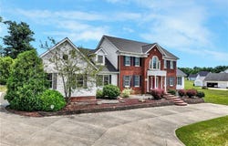 10589 Fincherie Drive, Chardon, OH 44024