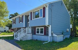368 Cross Rd, Dartmouth, MA 02747