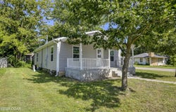 1729 S Minnesota Avenue, Joplin, MO 64804