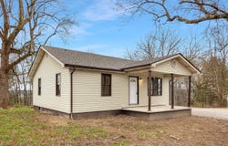 1929 Lower Adkinstown Road, McKee, KY 40447