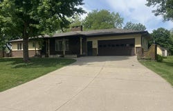 810  N Main St, Stuart, IA 50250