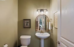 1302 HIGHLAND VIEW Loop, Redmond, OR 97756