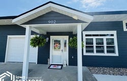 902 E Washington Street, Centerville, IA 52544