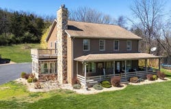 840 COMMERCE RD, STAUNTON, VA 24401
