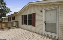187 Barn Road Circle, Jesup, GA 31545