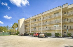 2541 Aragon Boulevard, Sunrise, FL 33322