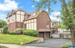 23 Bohnert Place, Waldwick, NJ 07463