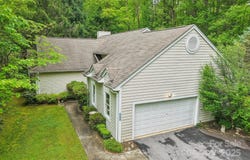 107 Camellia Way, Hendersonville, NC 28739
