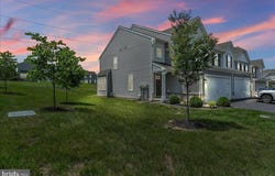 300 HAYWARD CT, POTTSTOWN, PA 19464