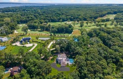 2524 Noyack Rd, Sag Harbor, NY 11963
