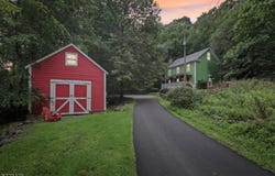 3 Sparrowbush Rd, Lebanon Twp., NJ 07830