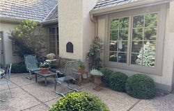10 Coventry Court, Prairie Village, KS 66208