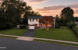 11 Citadel Court, Jackson, NJ 08527