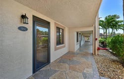 7340 Saint Ives Way, NAPLES, FL 34104