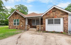 1211 N Harrison Avenue, Sherman, TX 75090