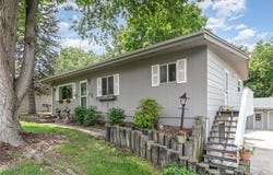 7286 Prairie View Drive, Eden Prairie, MN 55346