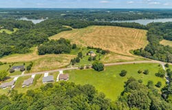 1 Snake Road, Athens, AL 35611