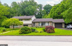 1030 ROCK CREEK DRIVE, WYNCOTE, PA 19095