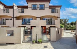 946 Warwick, Thousand Oaks, CA 91360