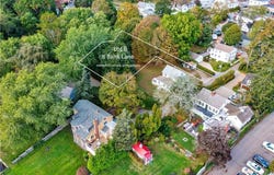 8 Bank Lane, Essex, CT 06426