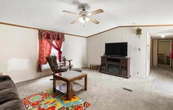 707 E 7th St, Cloverport, KY 40111