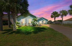203 WINDJAMMER ST, ROCKPORT, TX 78382