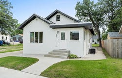 305 NW 5th Ave, Minot, ND 58703