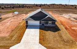 1935 Olive Avenue, Tuttle, OK 73089