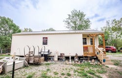 5971 Montgomery Road, Mound City, KS 66056