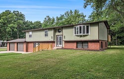 5445 N Pawnee Trail, La Porte, IN 46350