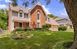 11530 Hemlock Street, Overland Park, KS 66210