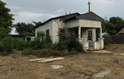 500 N Yeager Street, Pampa, TX 79065