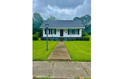 422 Speedway Ave, Winona, MS 38967