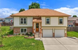 2216 Ashford Street, Excelsior Springs, MO 64024