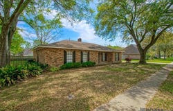 5634 Tee Dr, Zachary, LA 70791