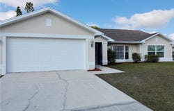 906 SW 11th Court, Cape Coral, FL 33991