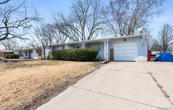 2755 Patterson Road, Florissant, MO 63031