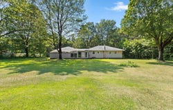 57954 Pear Road, South Bend, IN 46619