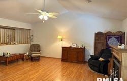 403 Timbercreek Drive, Jacksonville, IL 62650