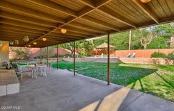5260 Edgeware Drive, Calabasas, CA 91301