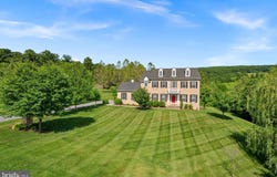 35124 GREYFRIAR Drive, ROUND HILL, VA 20141