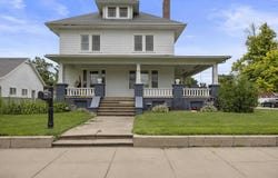 204 N Broadway Ave, Sterling, KS 67579
