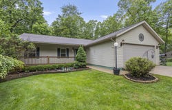 553 Floral Valley Drive W, Howard, OH 43028